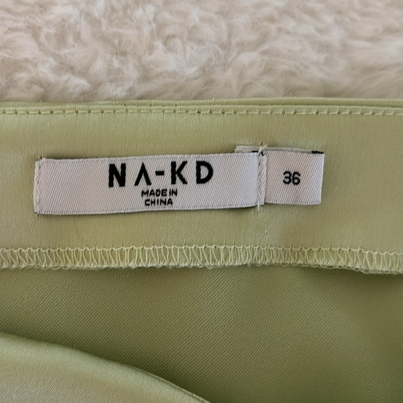 Na-kd green satin maxi skirt size 36 - Picture 5 of 6